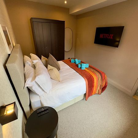 Romeo'S Arch High End Luxury In Centre Of Stratford With Parking Lejlighed Eksteriør billede